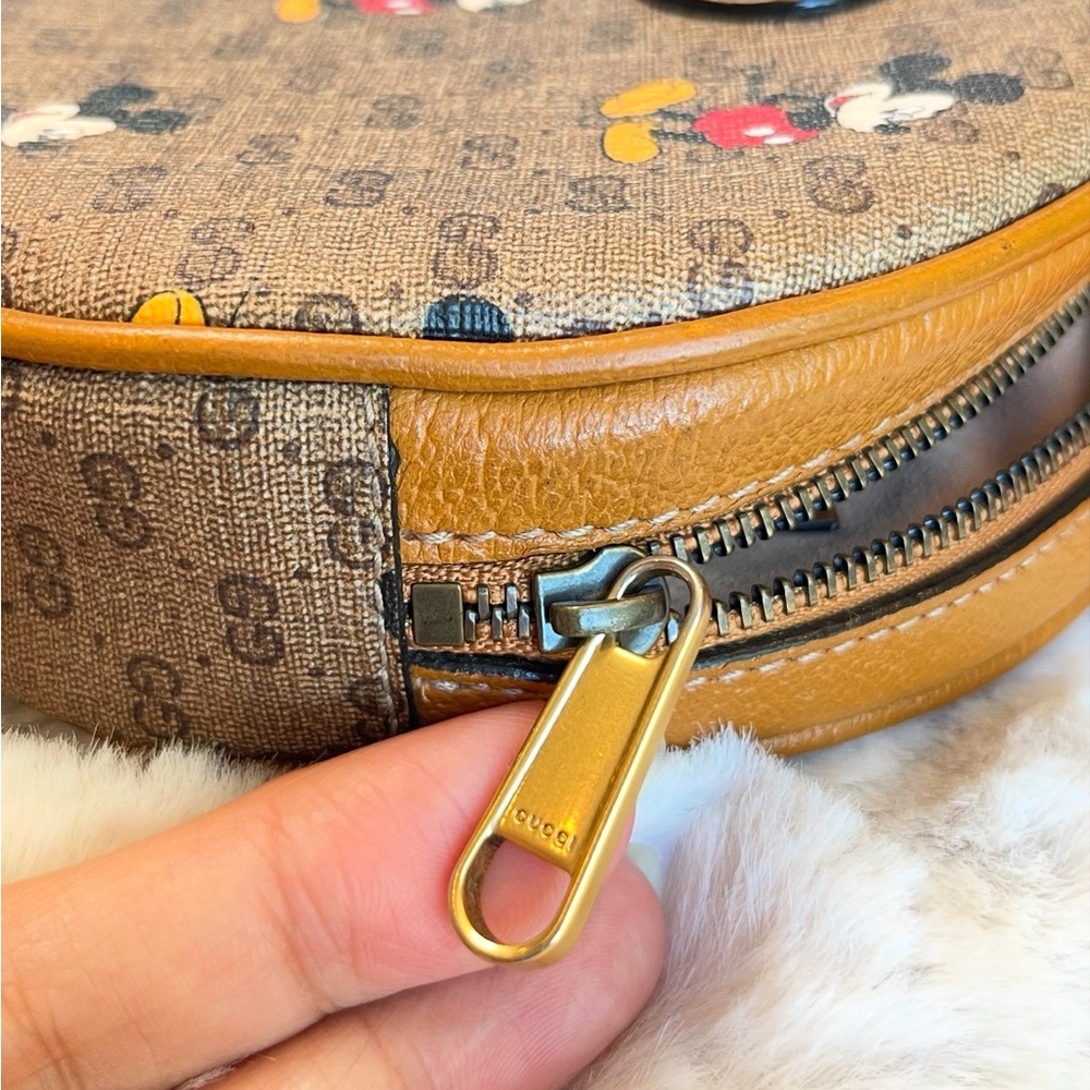 Gucci x Disney Micro GG Supreme Round Mickey Mouse Backpack - Picture 15 of 16